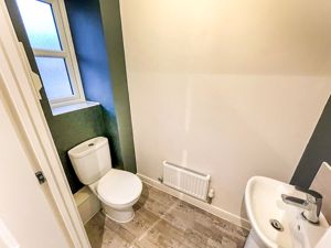 Guest W.C.- click for photo gallery